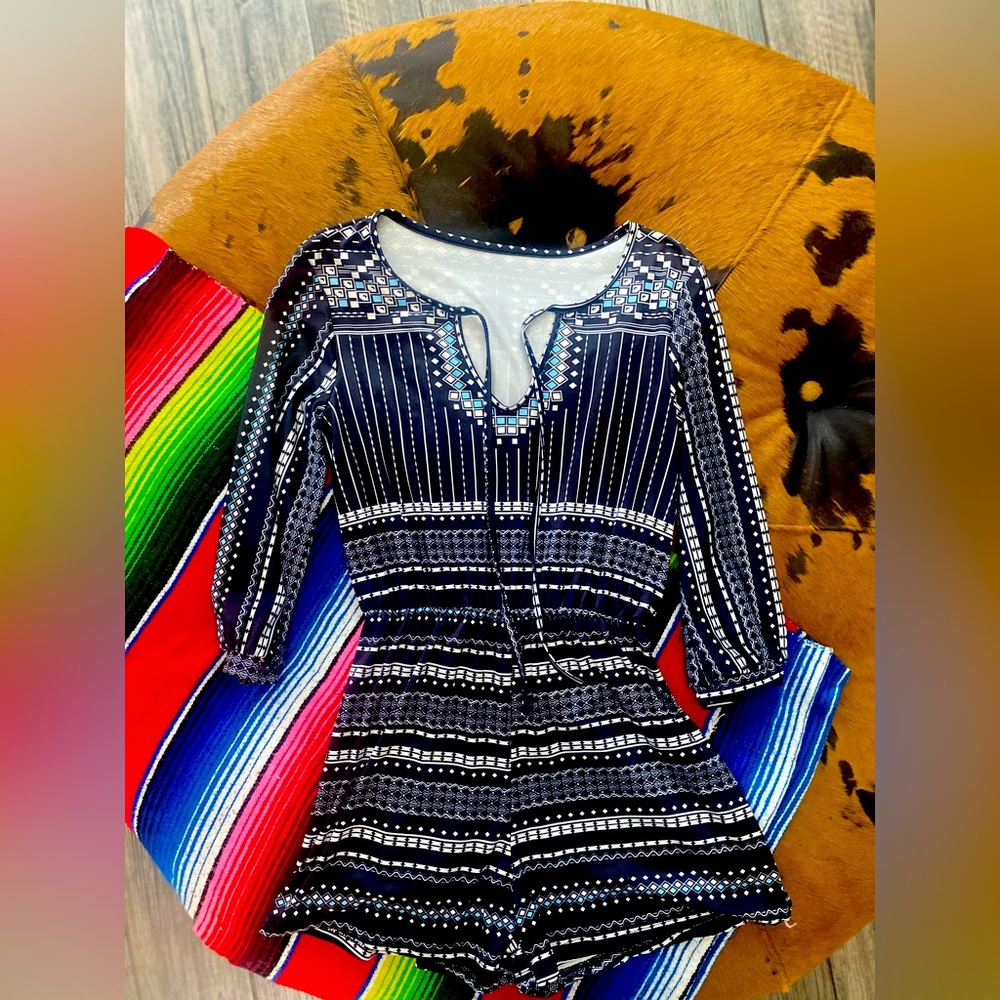 3/4 sleeve light weight black/white/baby blue romper